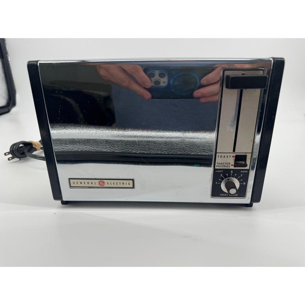 General Electric Toaster Vintage A7T85 Chrome 2-Slot Silver Mid-Century Works